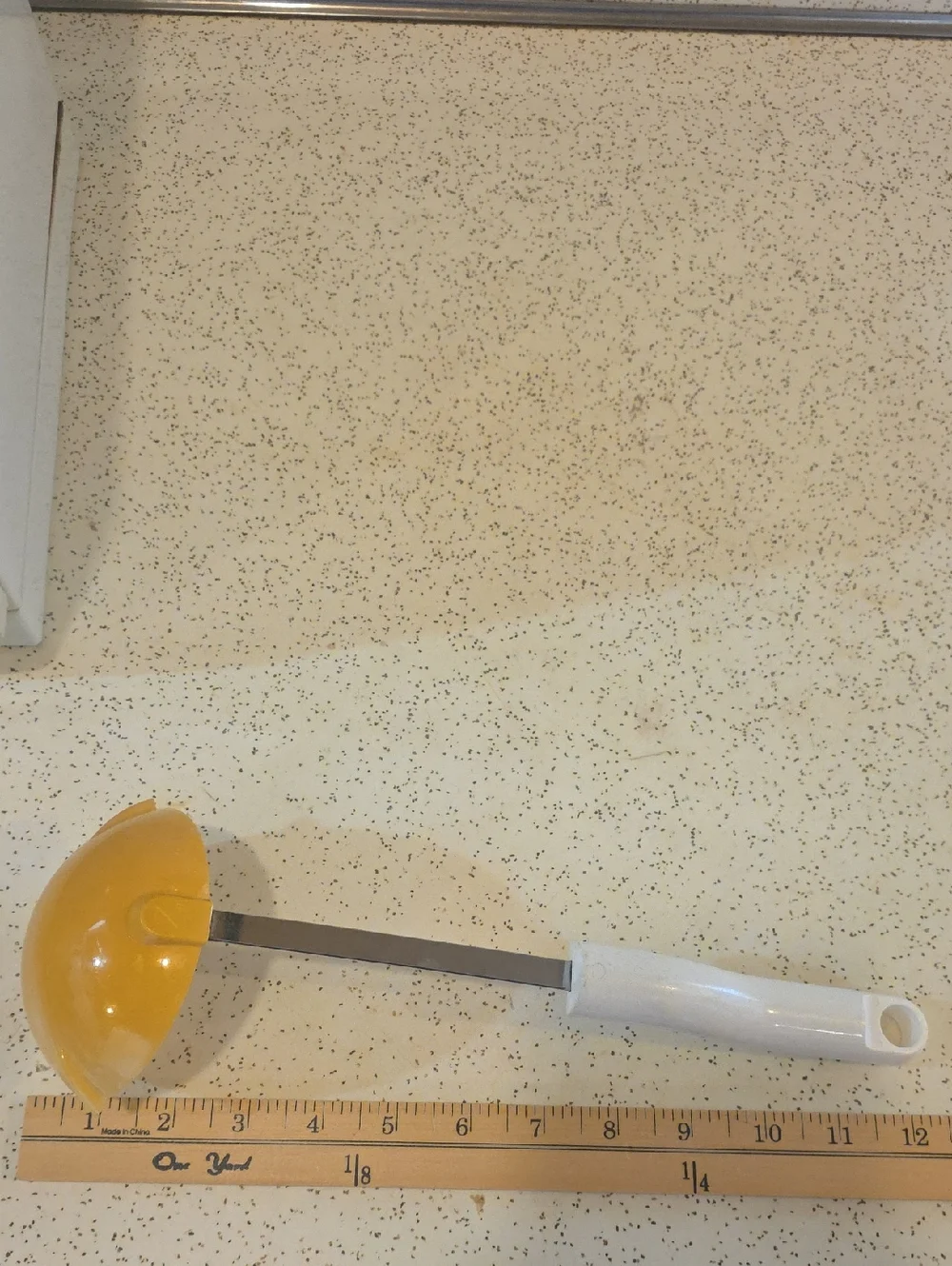 Bonny Vintage Ladle Yellow‎ with White Handle 12